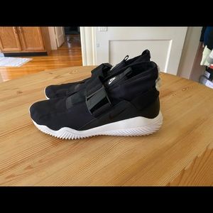 Nike Komyuter Premium (Black/ White) US 10